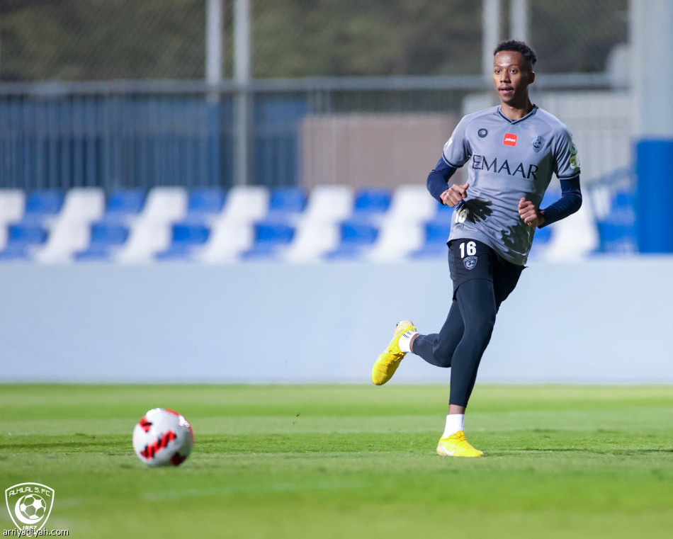 «خلع وتوأم» يغيبان بيريرا وفييتو عن الهلال