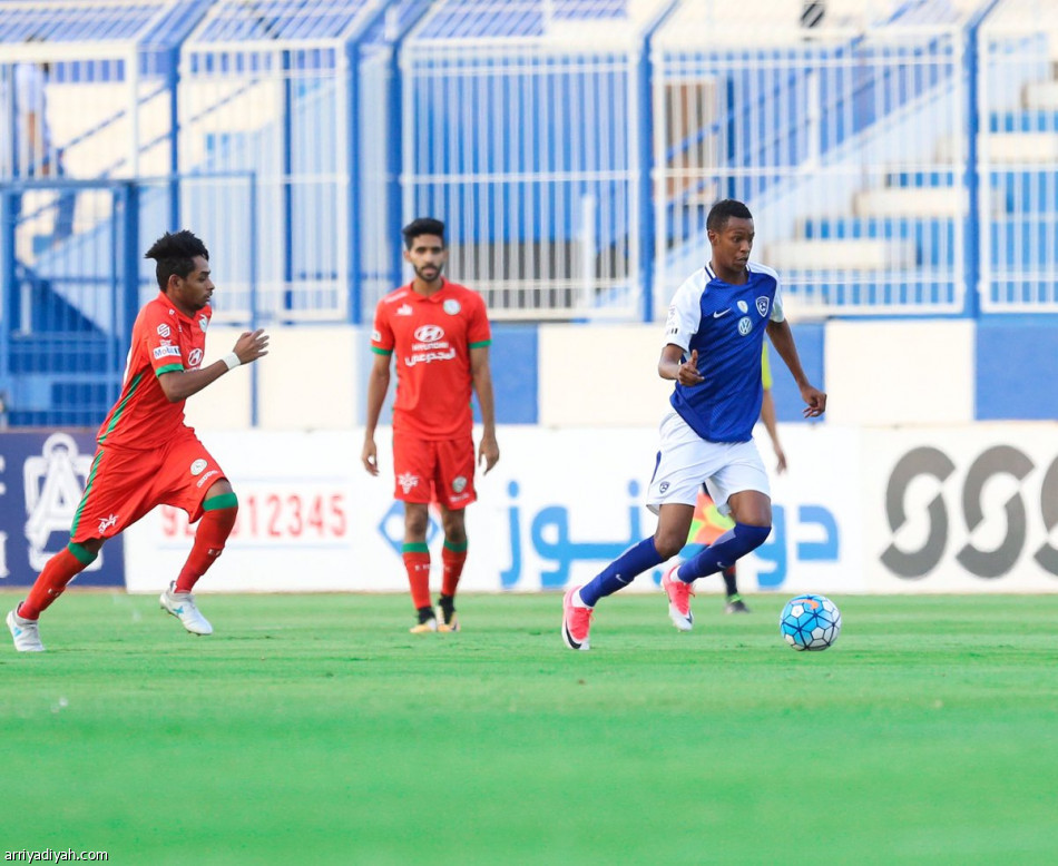 الهلال يكسب الاتفاق ويطمئن جماهيره قبل العين
