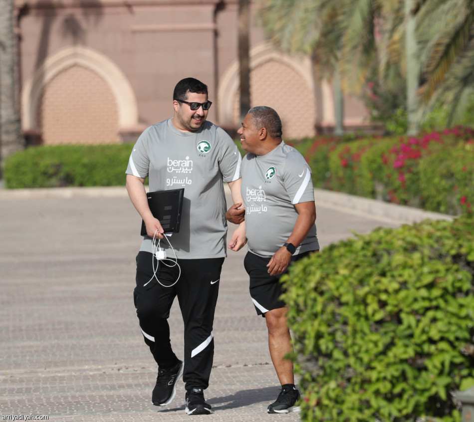 رينارد ينقل تحضيرات الأخضر إلى الشارقة