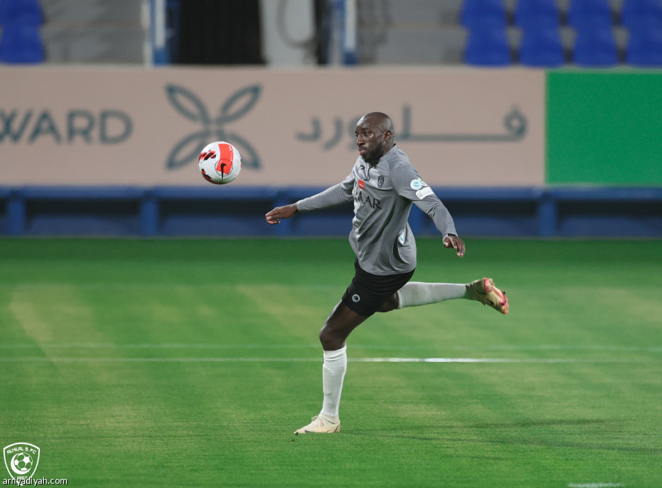 الفرج يدخل العيادة قبل ضمك