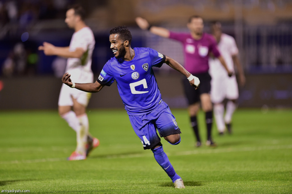 الهلال يجدد صدارته لدوري جميل بثلاثية في مرمى الشباب