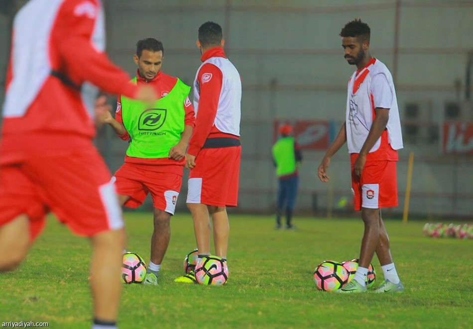 الشريف يشارك في تدريبات الرائد