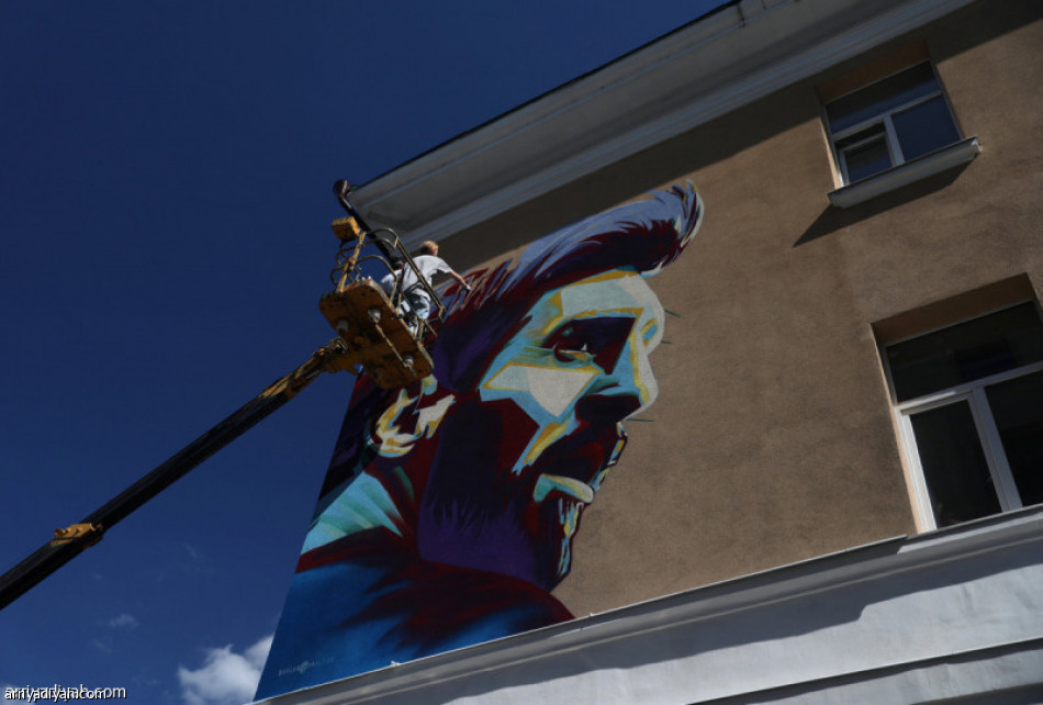 «الجداريات» صراع بين ميسي ورونالدو