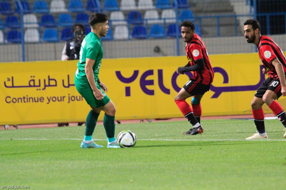 بثنائية نجران.. الرياض يواصل مطاردة الصدارة