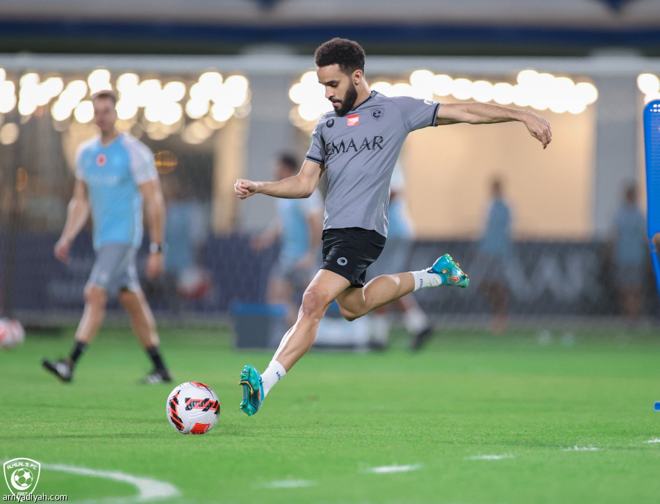 الهلال يناور قبل موقعة الفيصلي