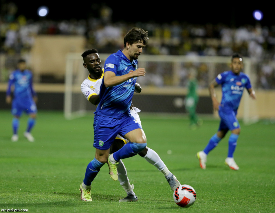 الاتحاد يرد دين الفتح