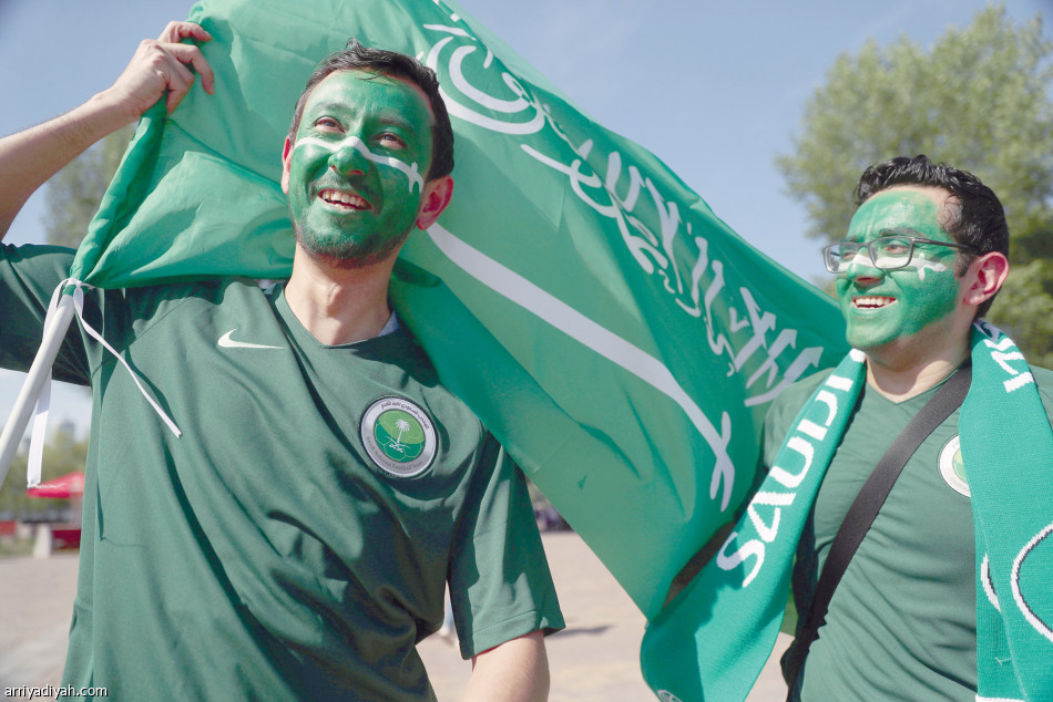 السعوديون.. 
أدوار إيجابية خارج الملاعب