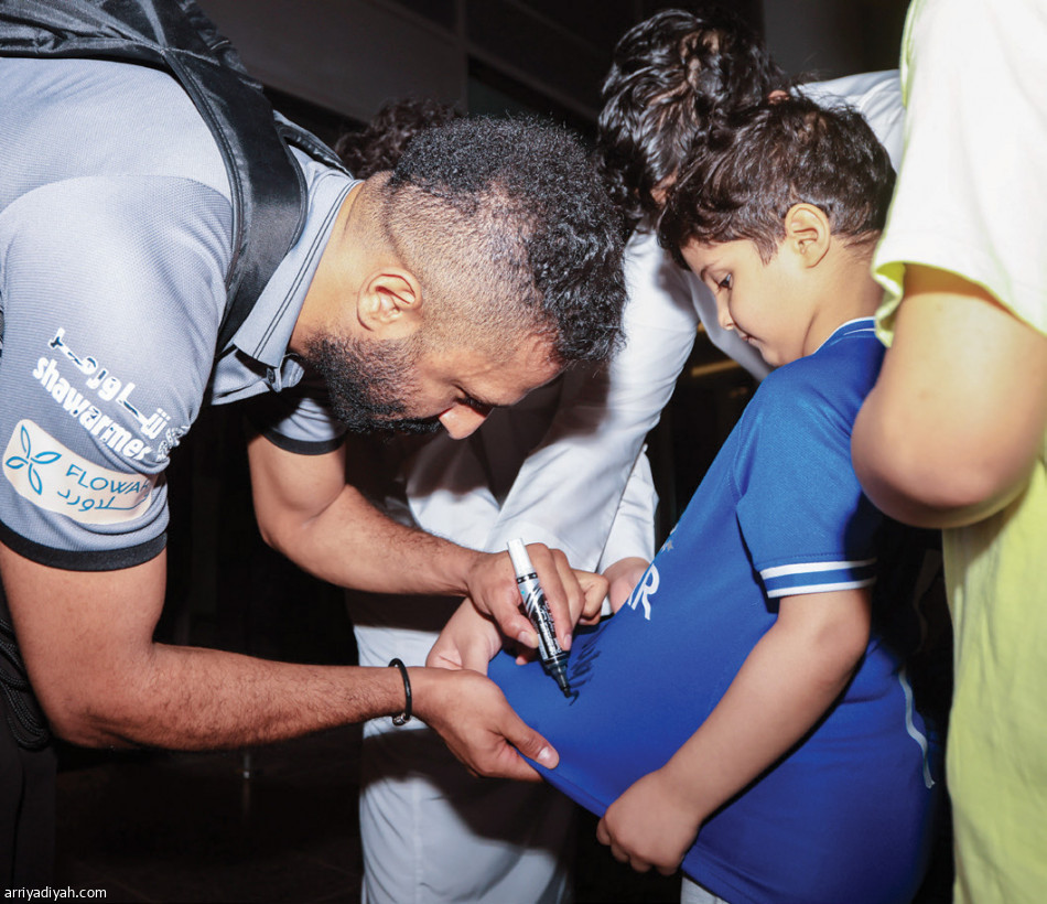 استقبال الهلال.. 15 شخصا