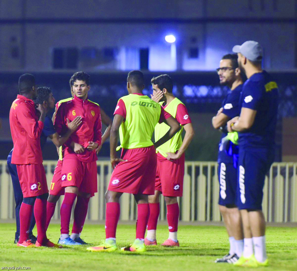 مصير الثلاثي في القادسية غامض