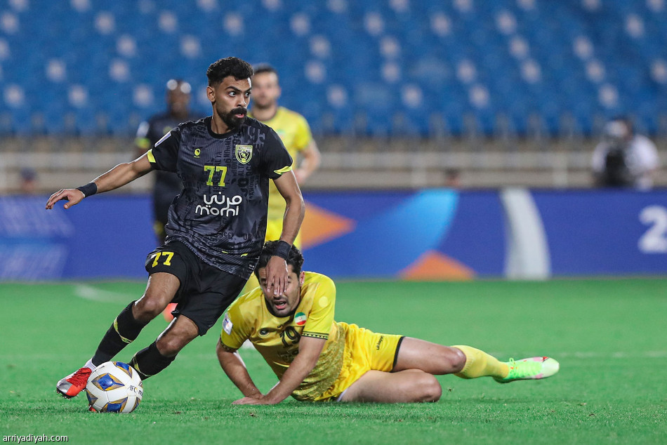 التعاون يتعثر.. ويتراجع إلى الثاني