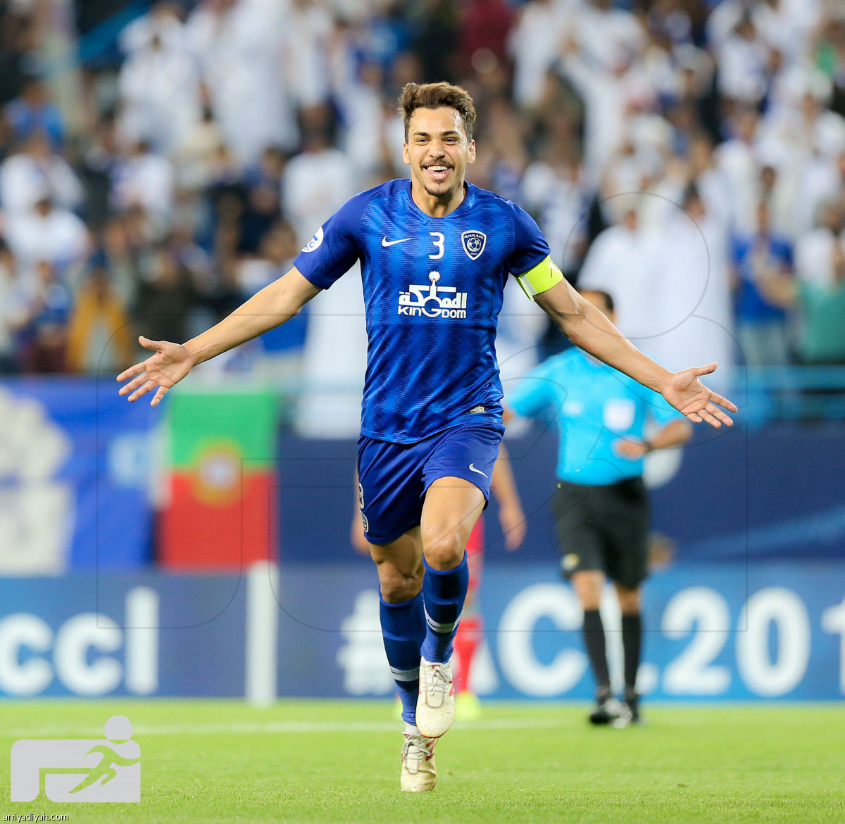 الأزرق يتلاعب بالدحيل