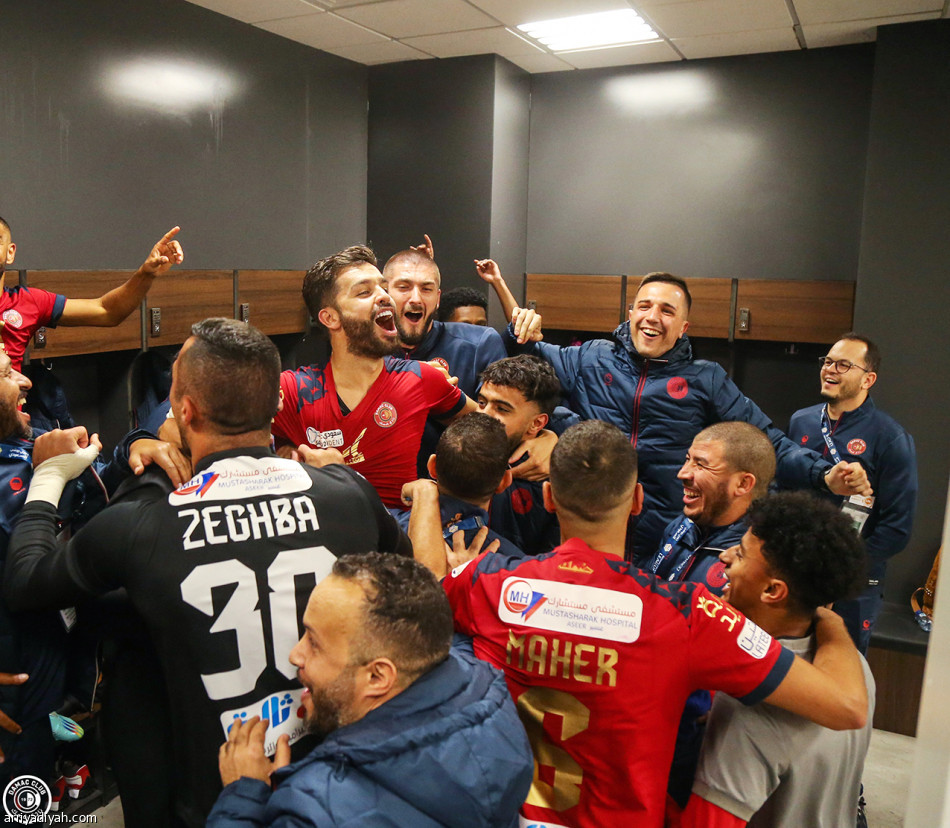 في المحترفين 
ضمك.. 35 انتصارا