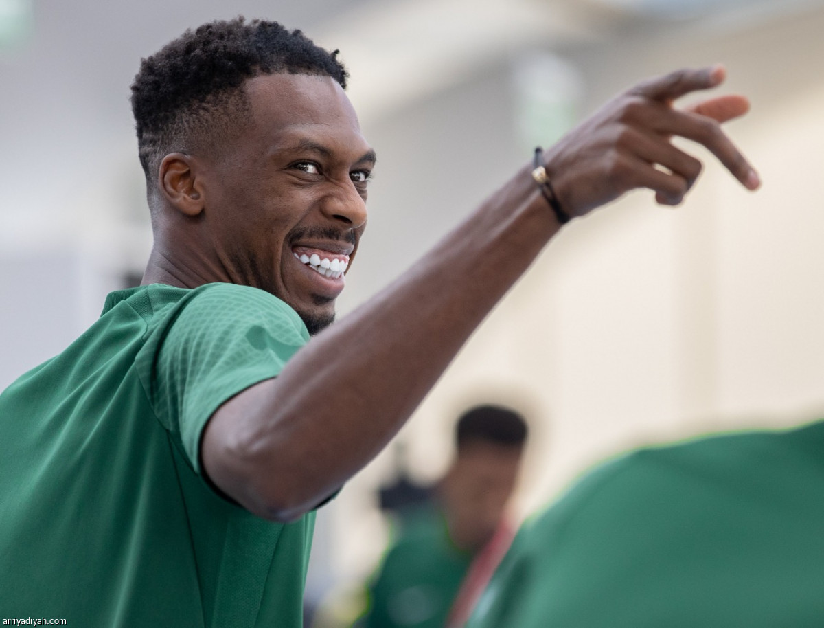 الأخضر.. معنويات عالية