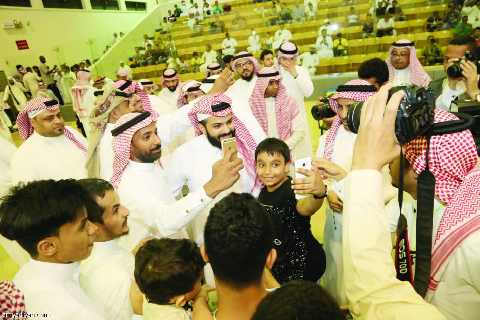 الاتحاديون يرقصون على أنغام المزمار