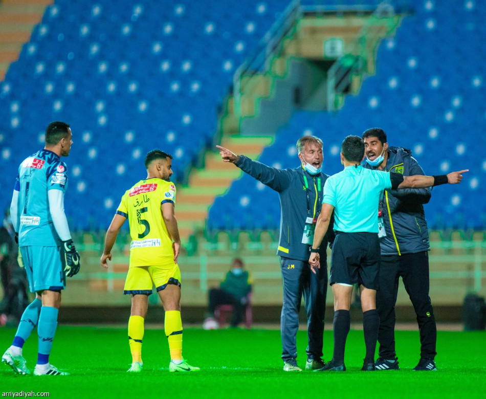 بـ9 لاعبين.. التعاون يصمد أمام الفتح