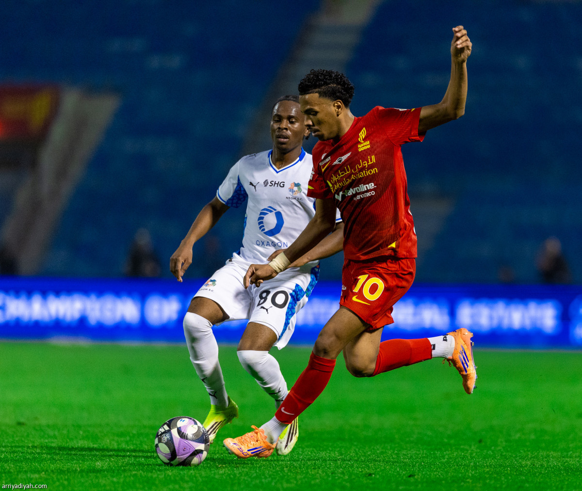 القادسية يخطف