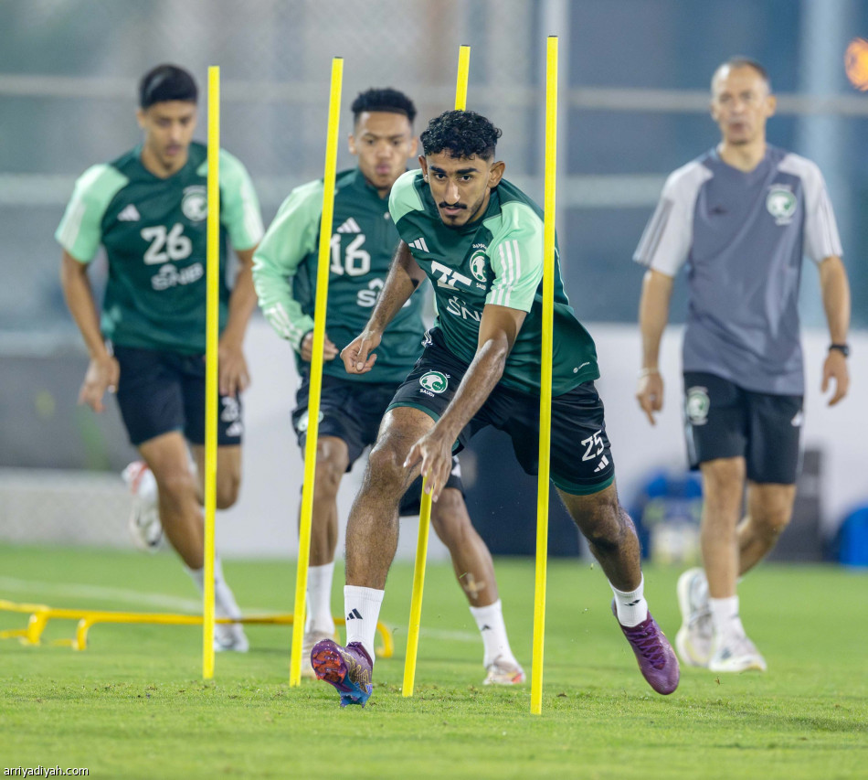 المنتخب يلغي
العشاء ويسرّع اللعب