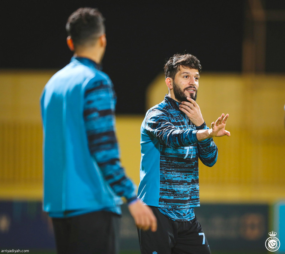 جارسيا
يتابع الهلال