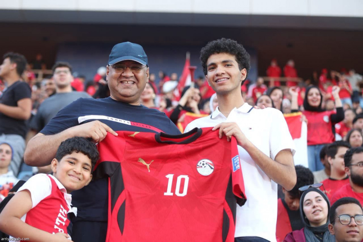 تكريم جماهيري