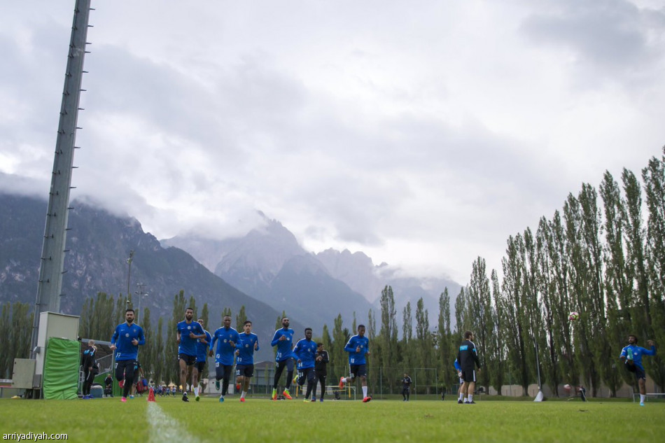 دياز يغيب عن الهلال.. والفريق يستهل معسكر النمسا بالتمارين اللياقية