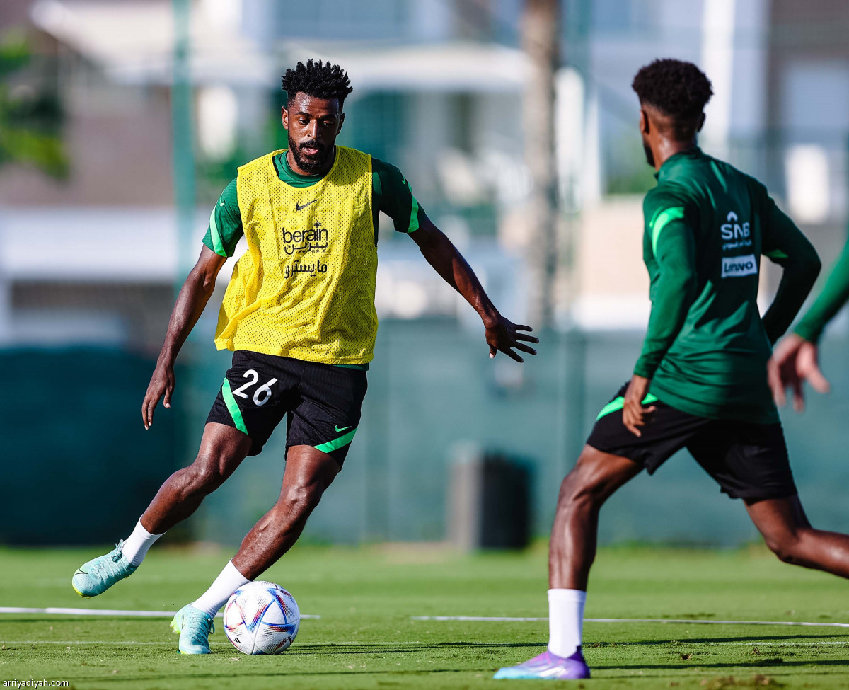 الأخضر يكثف التحضيرات