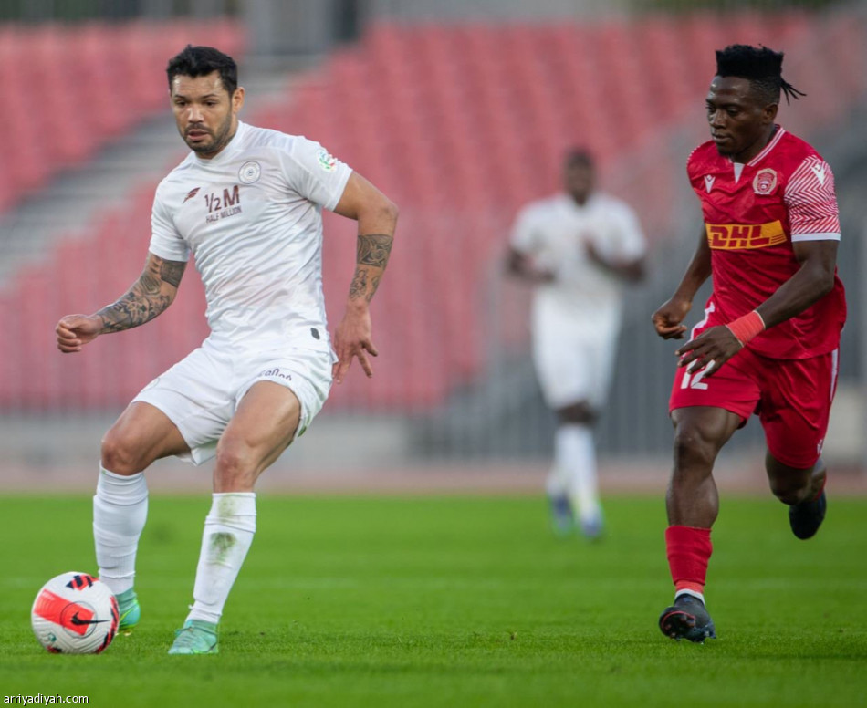 الشباب يكسب تجربة المحرق بثلاثية