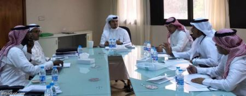 الاحتراف تعقد اجتماعها الأول