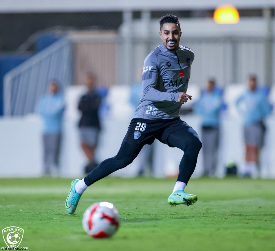 «خلع وتوأم» يغيبان بيريرا وفييتو عن الهلال