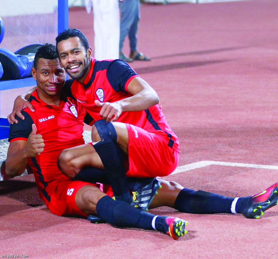 دوري الأولى.. الكلمة لأصحاب الأرض
