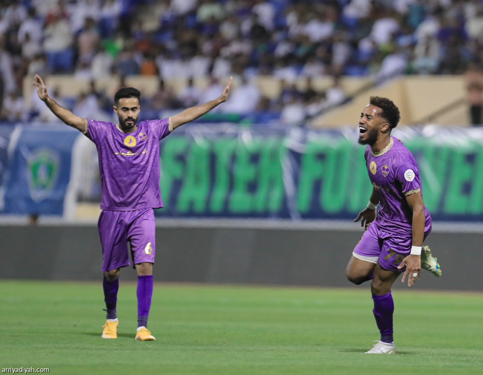 الطائي يبتعد عن الخطر بنقاط الفتح