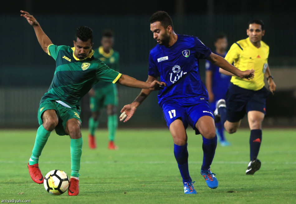دوري الأولى.. 130 أجنبيا في 20 ناديا يبحثون عن  الأضواء