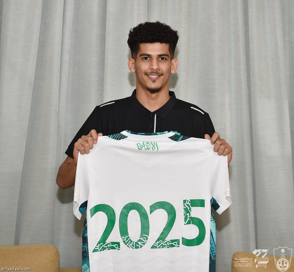 هندي يستمر مع الأهلي حتى 2025