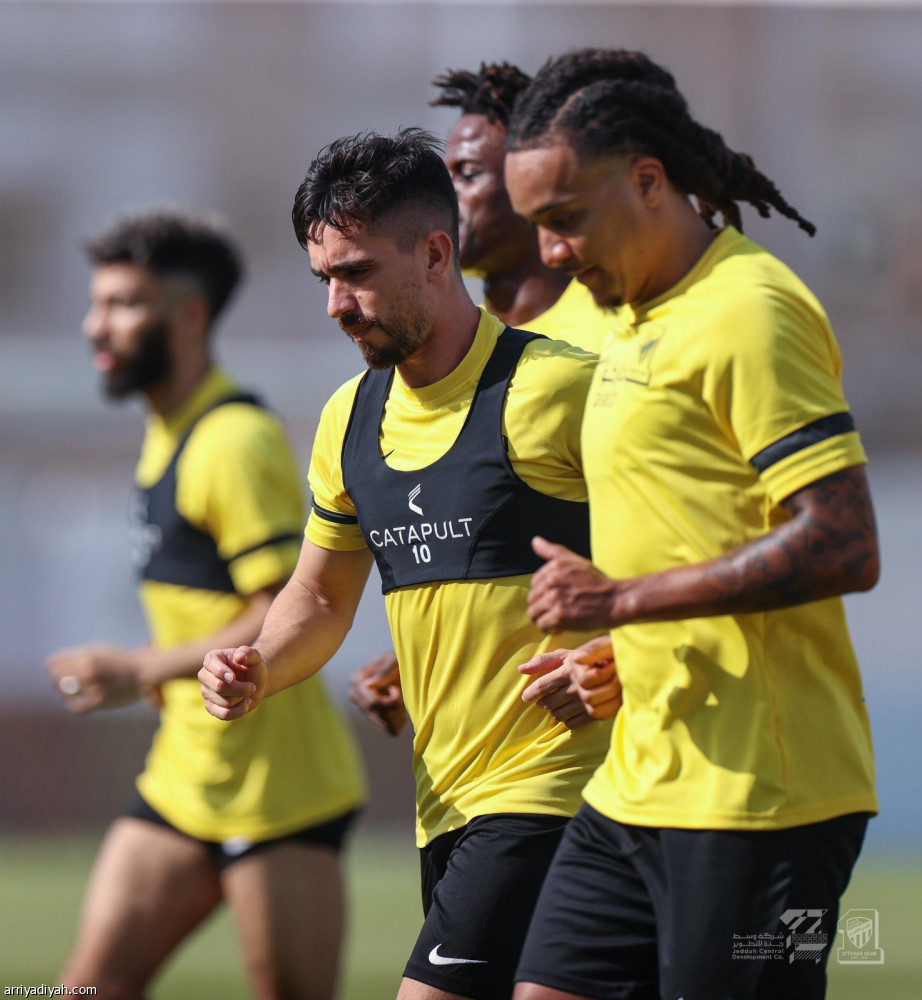 الاتحاد ينهي تحضيرات مواجهة «الحسم»