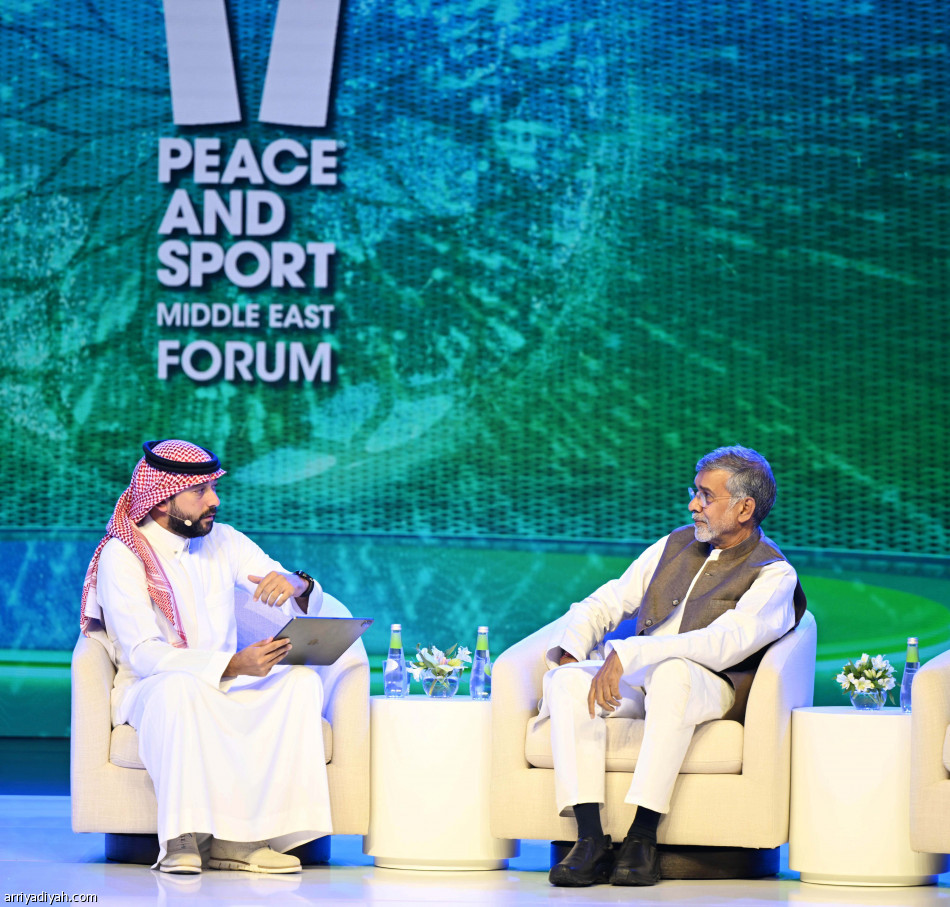 منتدى الرياضة والسلام يختار
نادية بطل العام