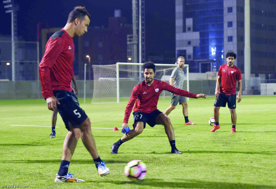 الإصابة تبعد جعفر.. وابن يطو يهدد الأزرق