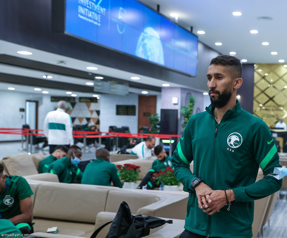 بعثة الأخضر تغادر إلى سيدني