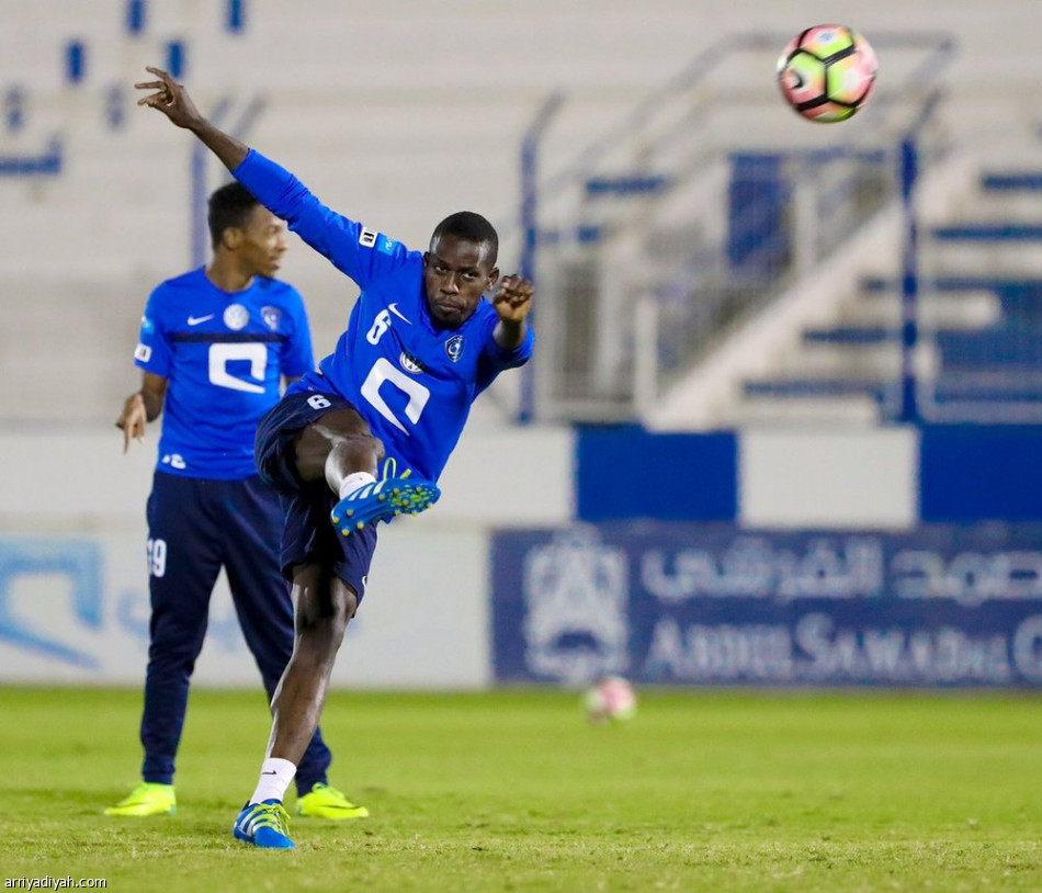 هوساوي يعود للهلال .. والثنائي خارج قائمة الخليج