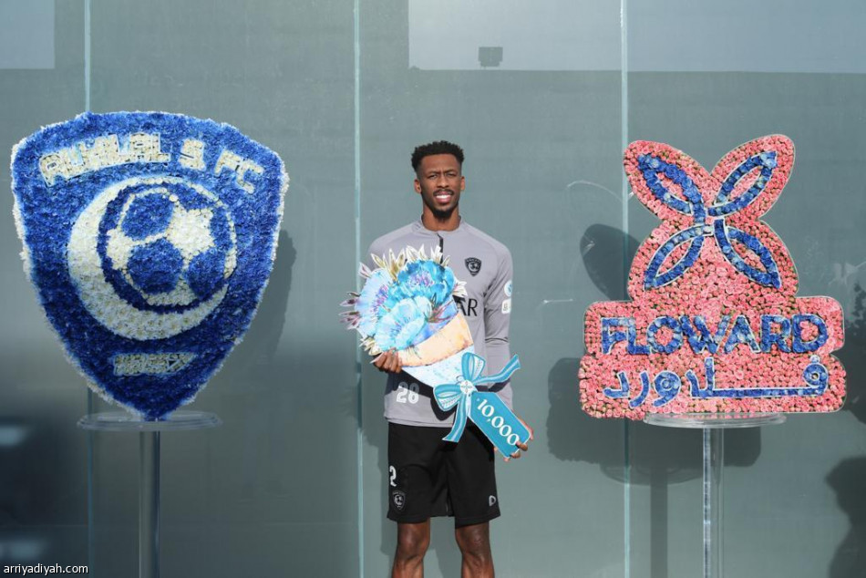 «فلاورد» يكافئ لاعبي الهلال بـ220 ألف ريال