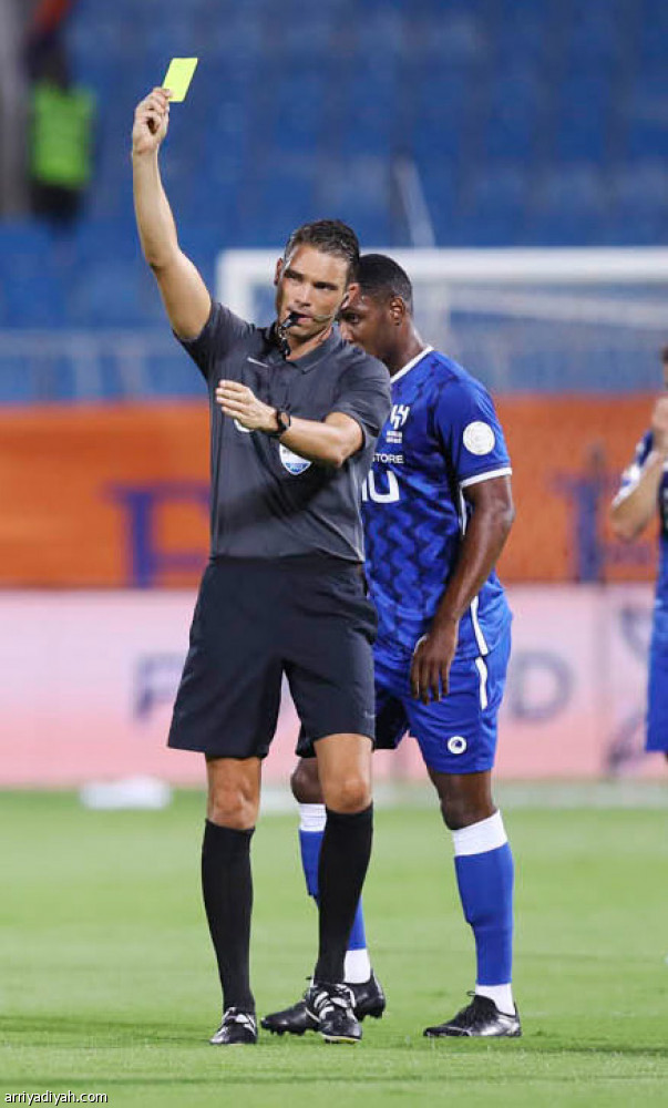 الأزرق
ينهي صمود الفيحاء