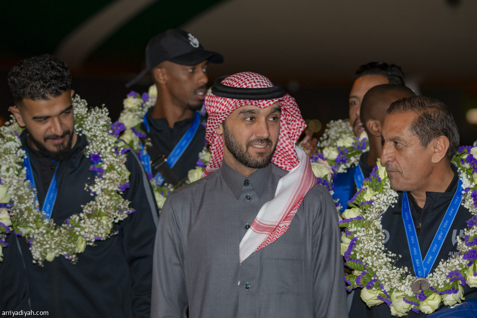 وزير الرياضة يستقبل «وصيف العالم»