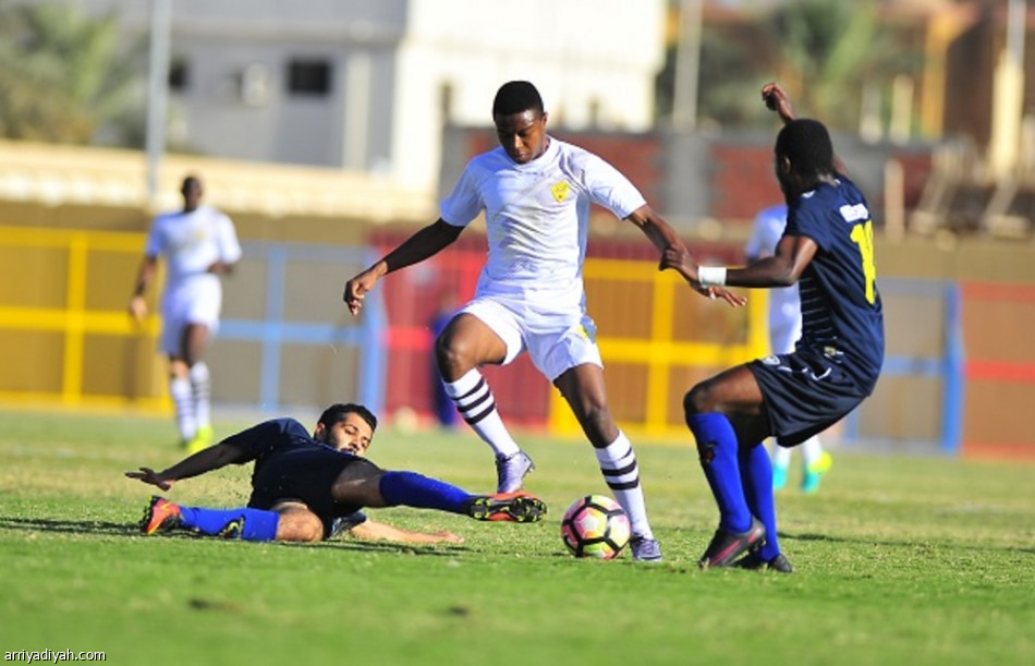 الحزم ينهي مشوار أحد الخالي من الخسائر بعد 10 جولات في دوري الأولى
