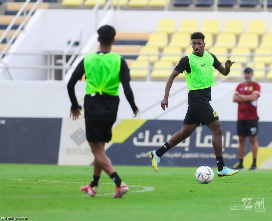 كورنادو وشراحيلي ينعشان الاتحاد