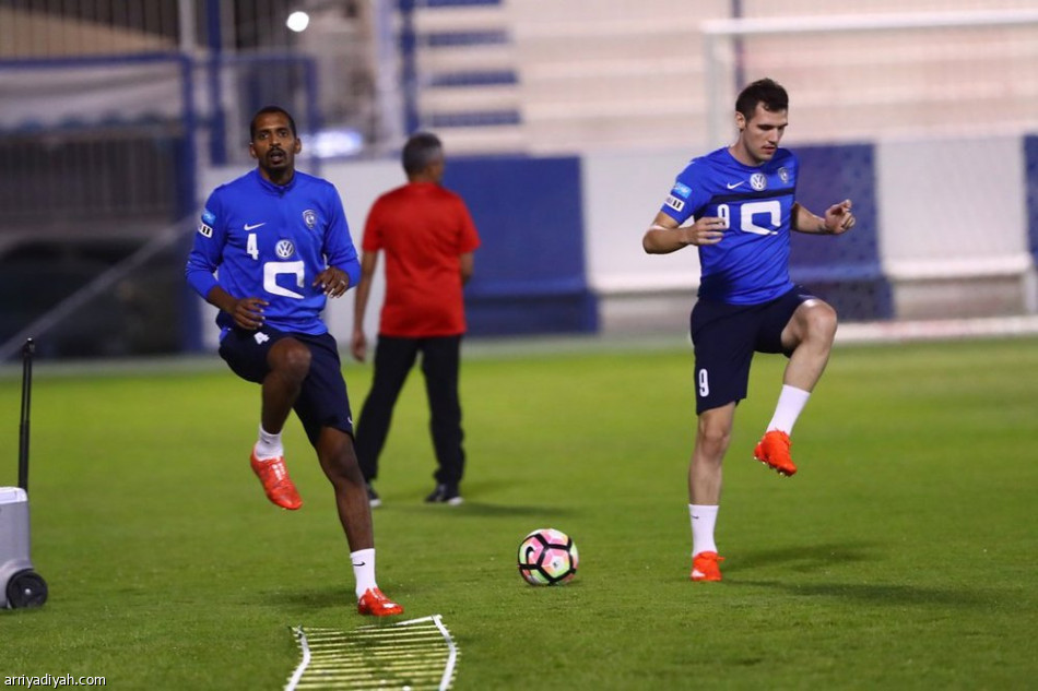 الشهراني يشارك في مناورة الهلال .. والرئيس يعود