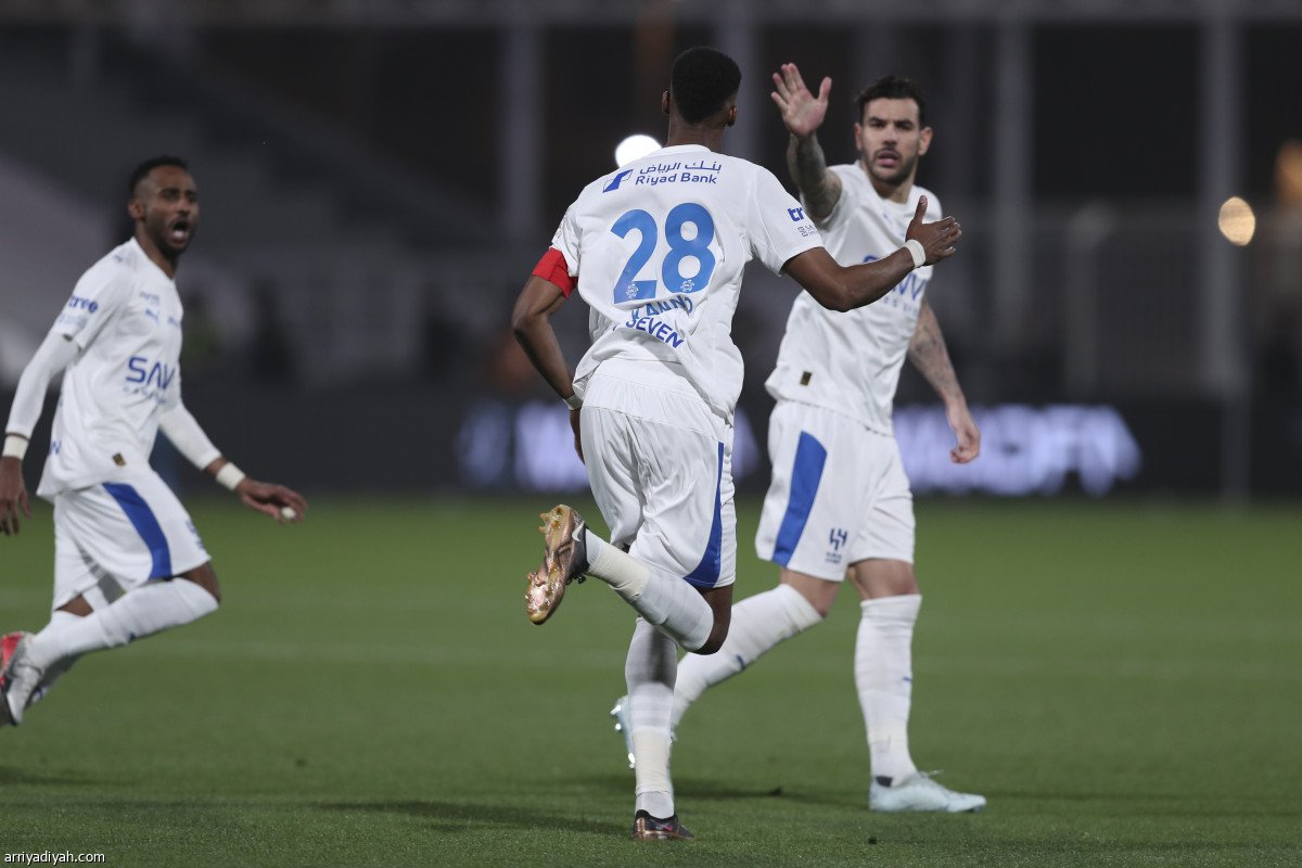 عاصفة زرقاء