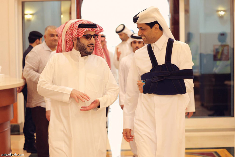 آل الشيخ يلتقي الخليفي ويحضر جائزة قطر الكبرى للفورمولا 1