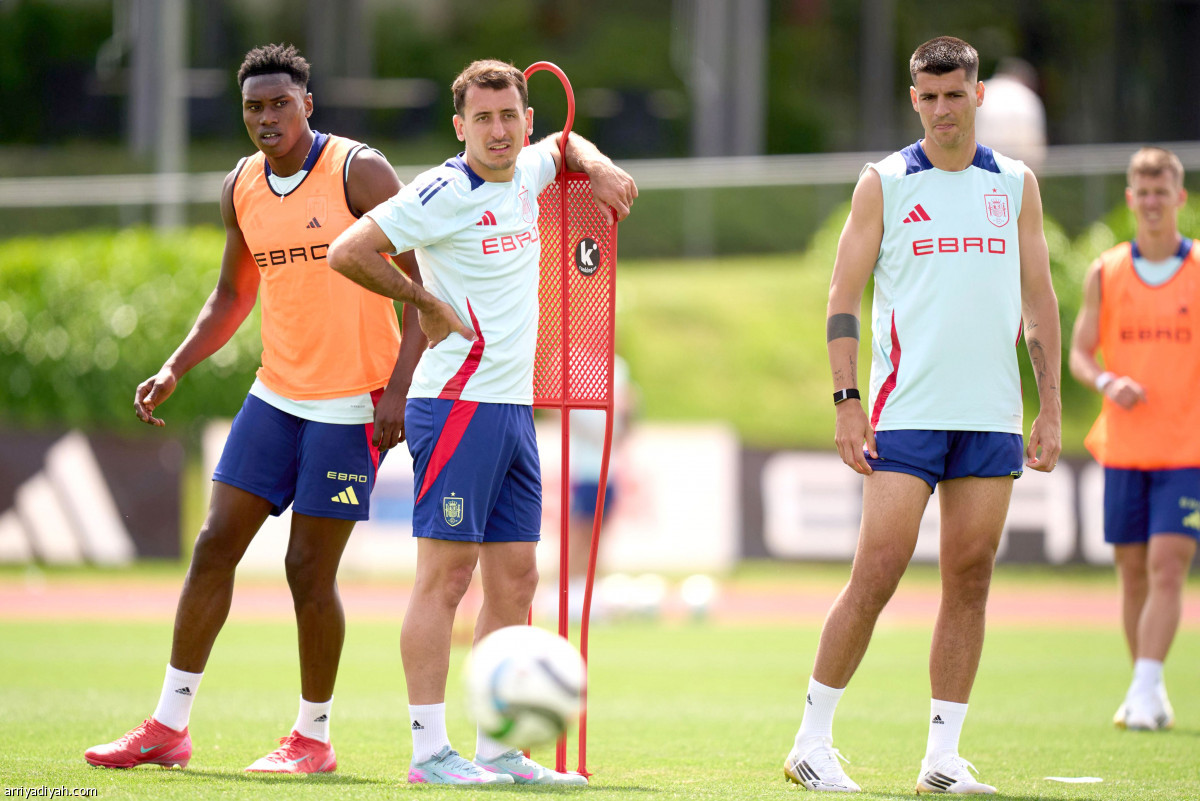 رويز في المعسكر