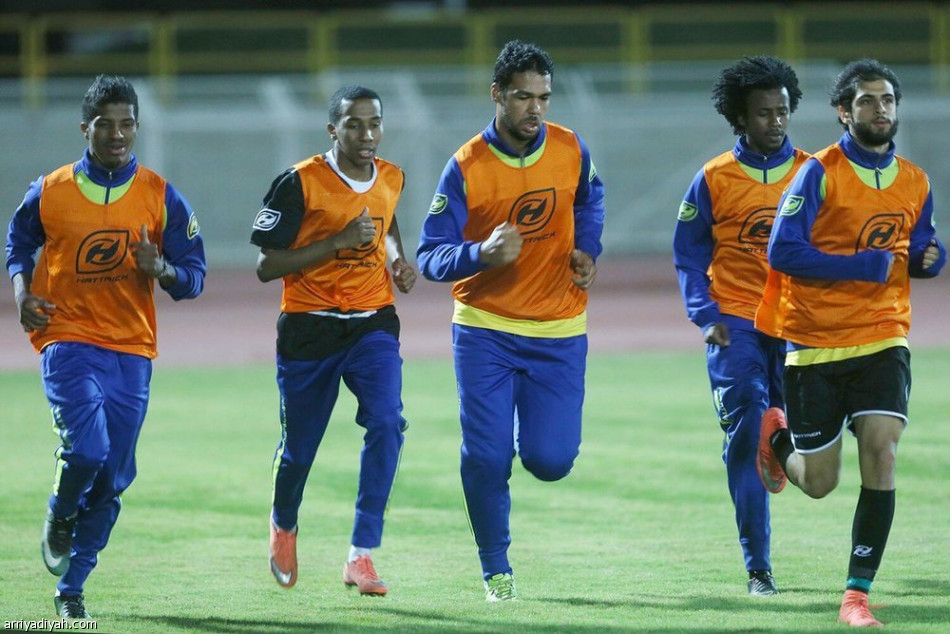 الخليج مكتمل الصفوف قبل الهلال