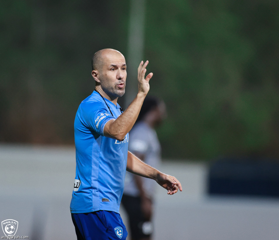 الهلال يستعيد سالم وكاريلو قبل الأهلي