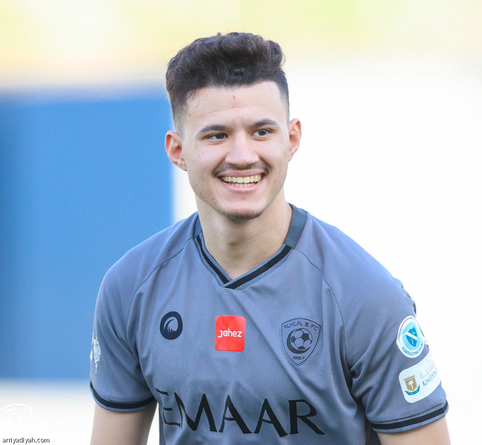 الهلال.. جارديم يكافئ الأساسيين في مباراة النصر