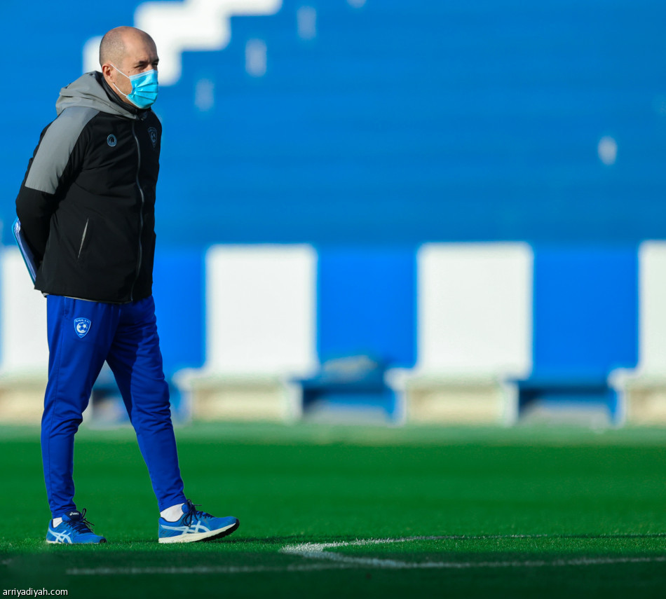 السعوديون بعد العالمية.. 
فائزان.. والتعثر أزرق